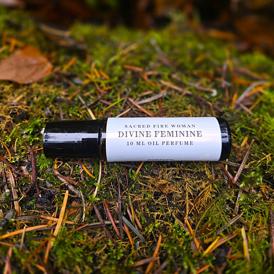 Divine Feminine Oil Perfume – 10 ml Roller | Tonka, Vanilla & Oud